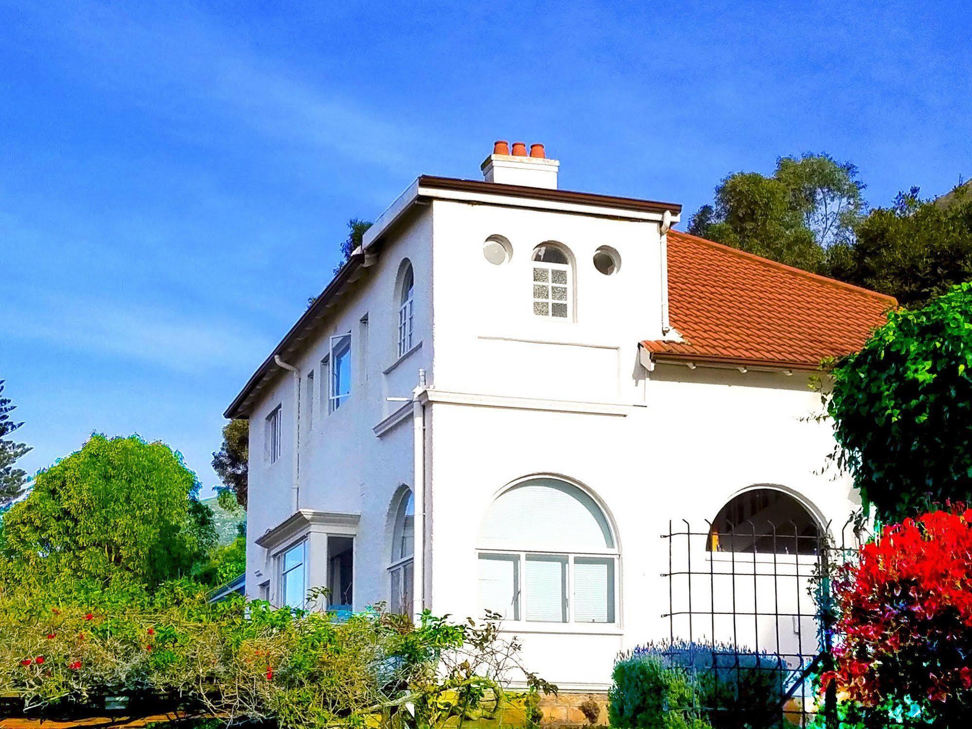 Blue On Blue Bed And Breakfast St James Esterno foto